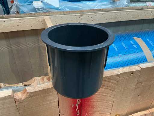 Prise ESTH152-STRONG (2450x)