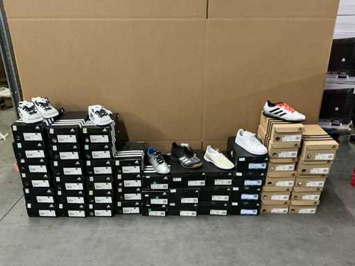Partia różnych butów Adidas (47x)