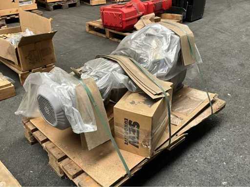 SEW Eurodrive Elektromotor + Getriebe