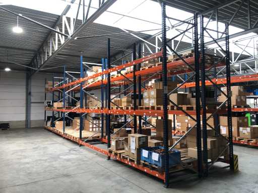 Palletstelling grote partij zeer netjes. gedemonteerd