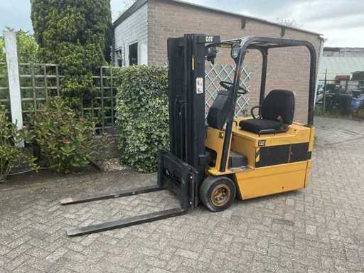 Caterpillar F30 Gabelstapler