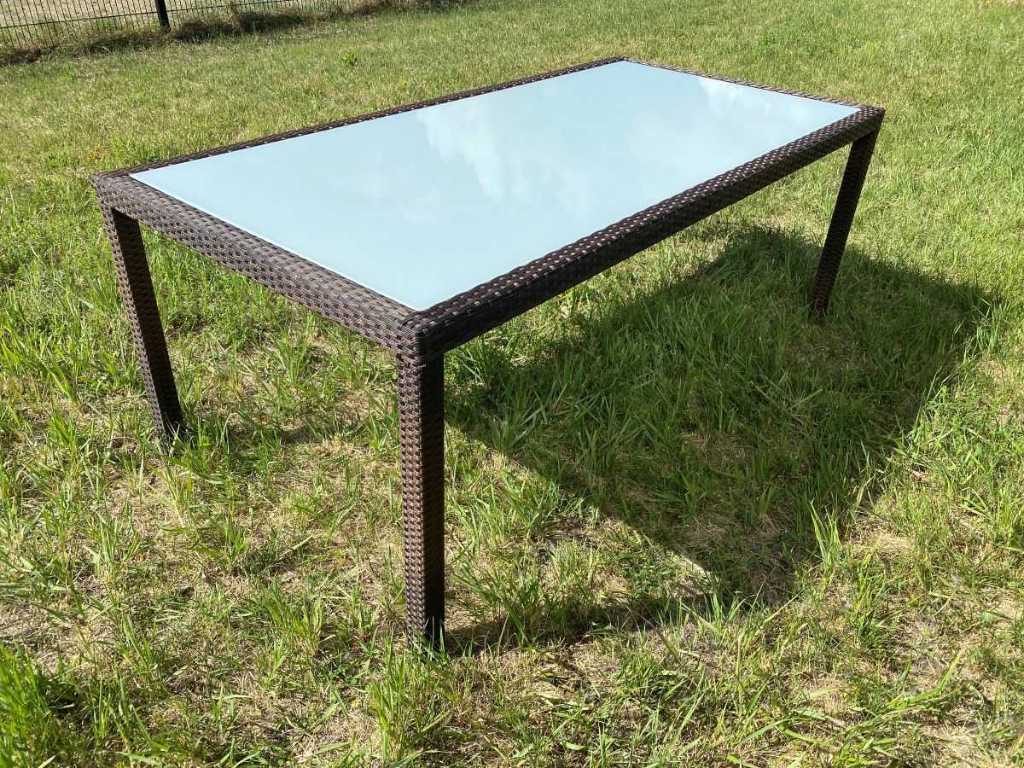 Table L-123 rattan with glass