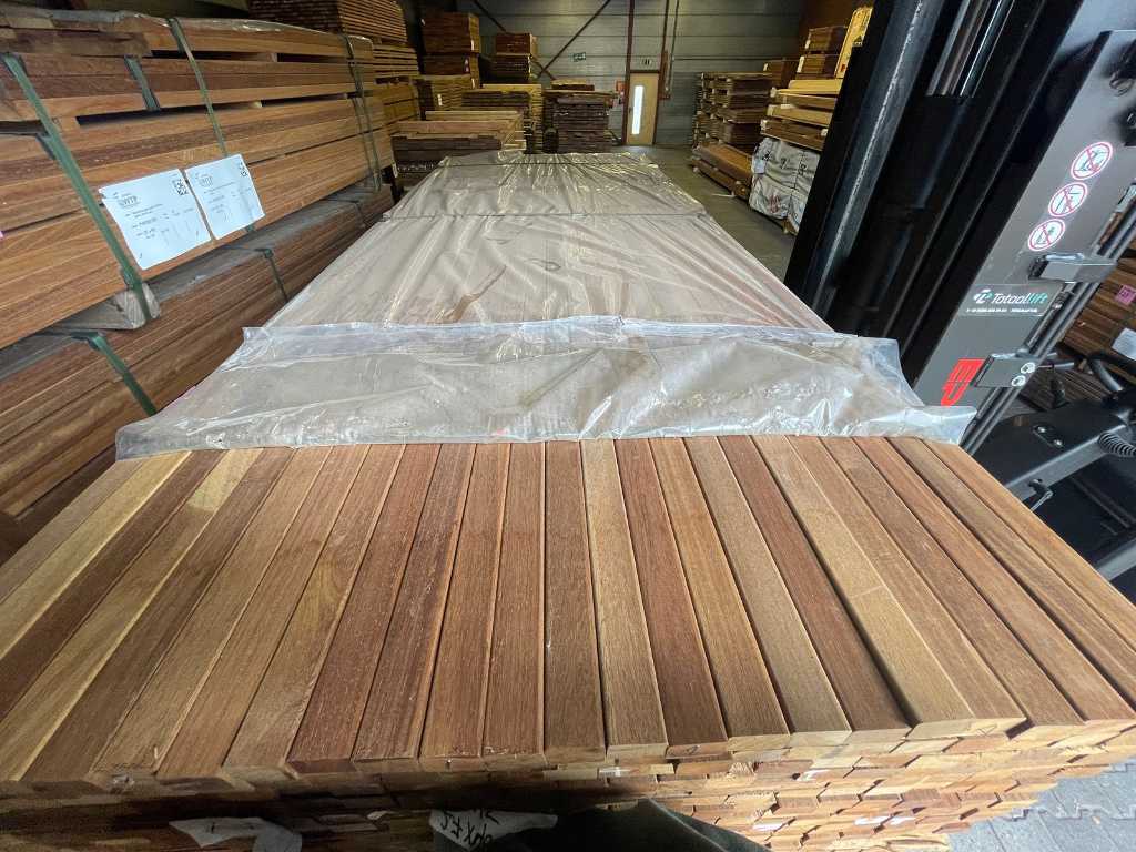 Basralocus hardwood planks planed 27x40mm, length 245cm (408x)