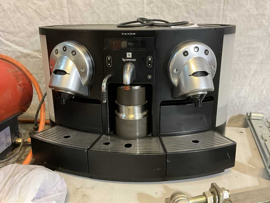 Machine à café Nespresso Gemini CS 220