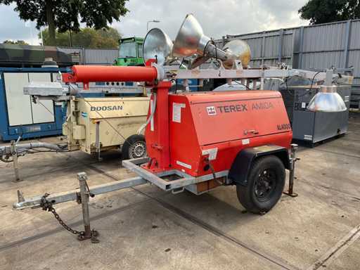 Terex / Amida AL4000 Mobiele lichtmast met generator