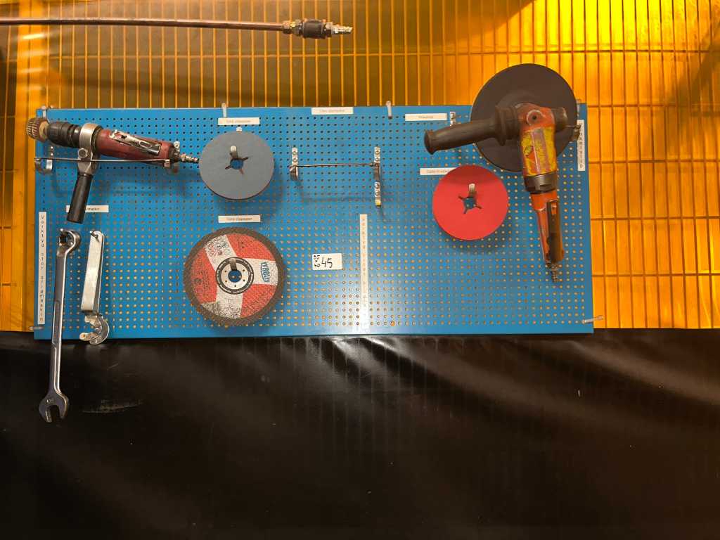 Toolboard con strumenti