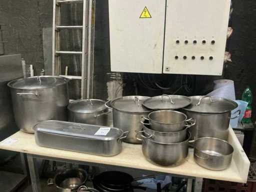 Batch of stainless steel cooking pots