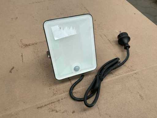 Riflettore LED Fluxon LB30FP con sensore di movimento