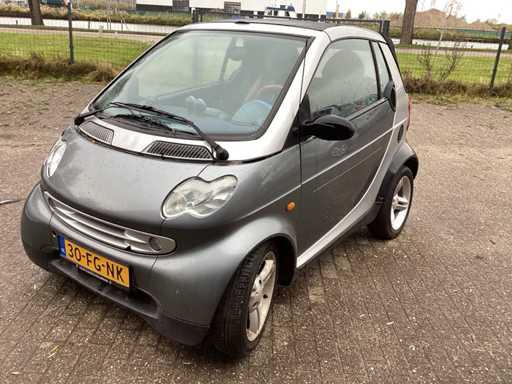 2000 Smart convertible Car