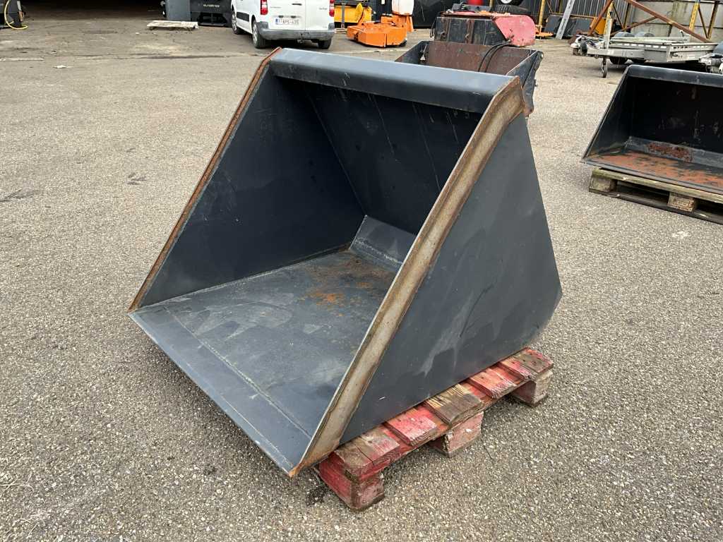 Excavator bucket