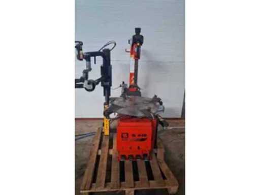 fab9fffc-6422-40a3-aab4-3820ed8d105d.mp4