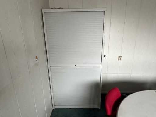 Armoire à dossiers avec contenu