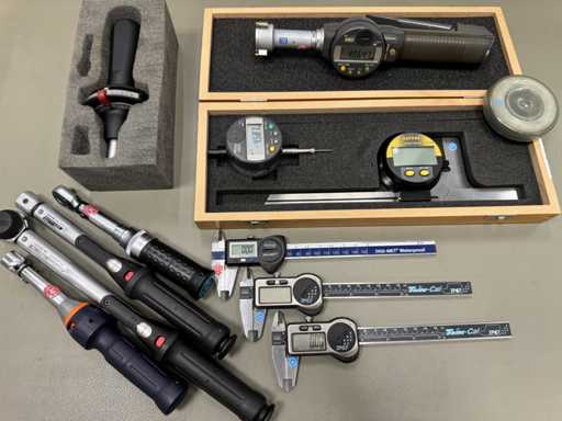   Article Équipement de mesure + clé dynamométrique