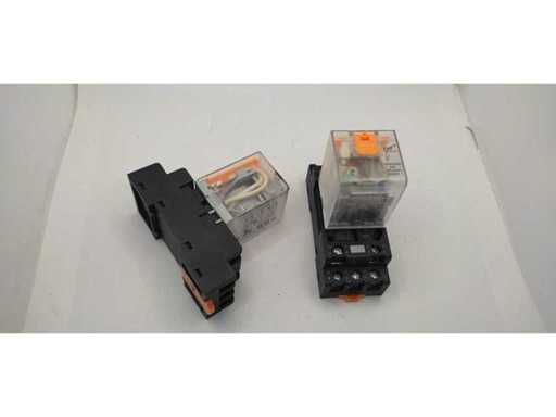Weidmüller - DRW373024LT - Relay with base - used (2x)