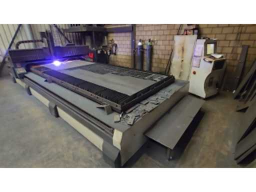 b3210e57-1b6a-4eb9-acfc-ed276dfa246f.mp4