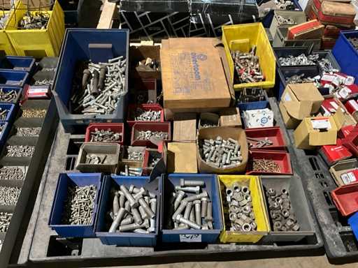 Matériau de fixation