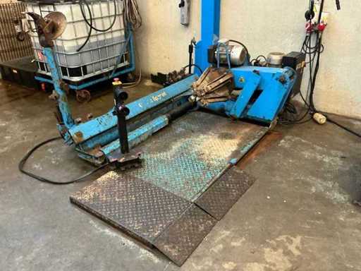 Dispositif de démontage et de montage de pneus Arch Auto Equipment AAE-TC123