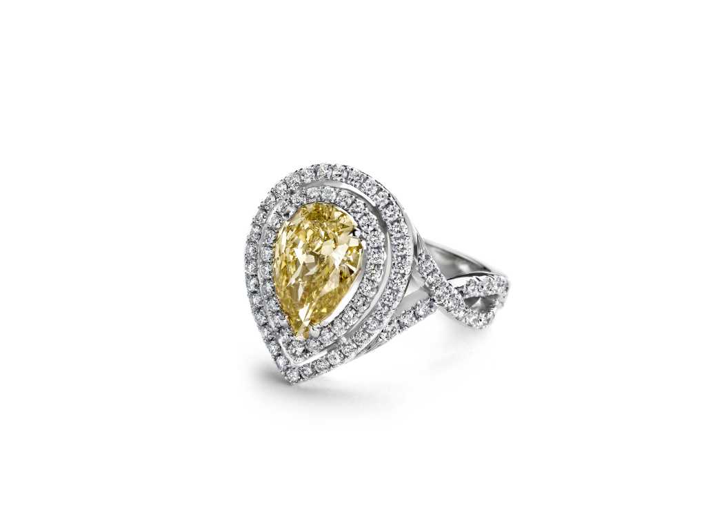 Unique white gold ring with yellow pearshape diamond (RG14017)