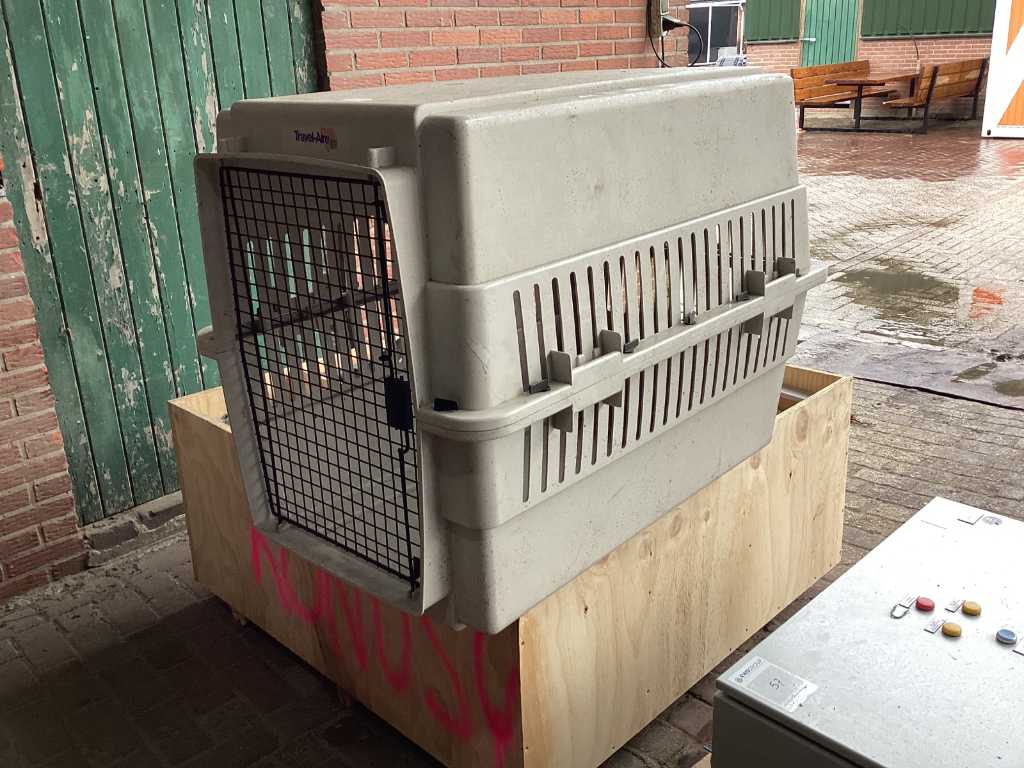 Travel aire hot sale kennel