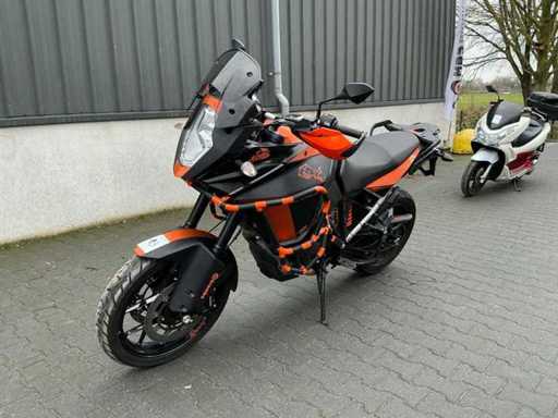 2014 KTM 1050 Adventure Motorcycle