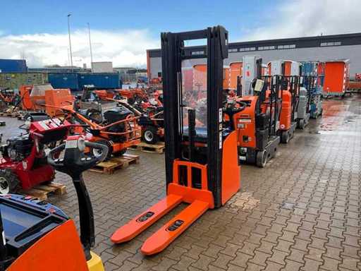 Hyster S1.4 Electric Stacker 2019