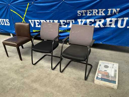 Différents fauteuils (3x) + porte-manteau UNiLUX Cypress