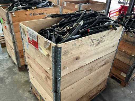Batch of various hydraulic lines
