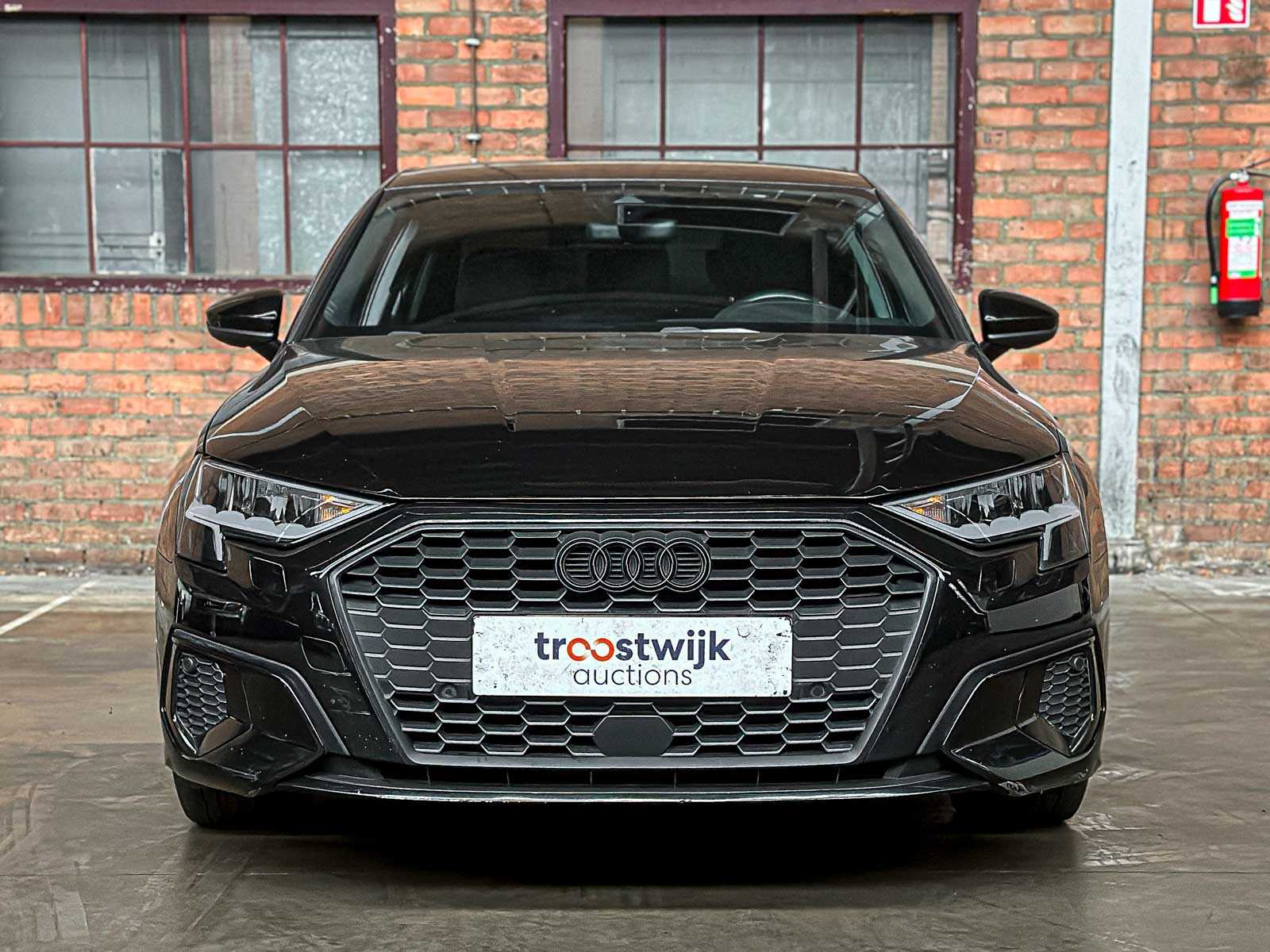 Audi A3 Limousine 30 TFSI S Edition 110 PS 2021, Z-259-RT