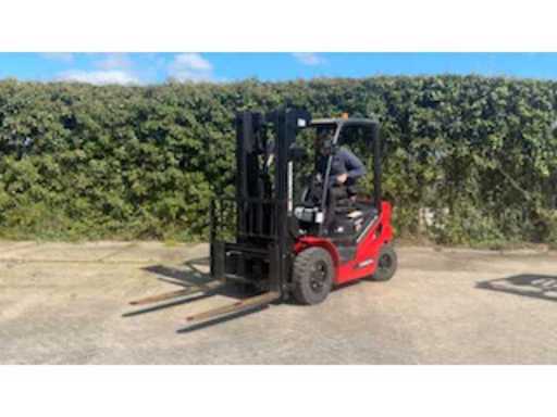 ab865694-1364-44f6-8312-890aa2a6226d.mp4