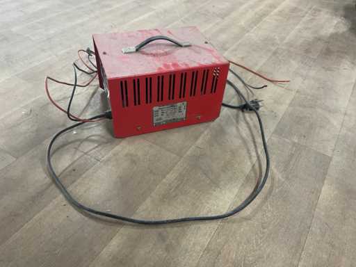 Chargeur de piles 24 V