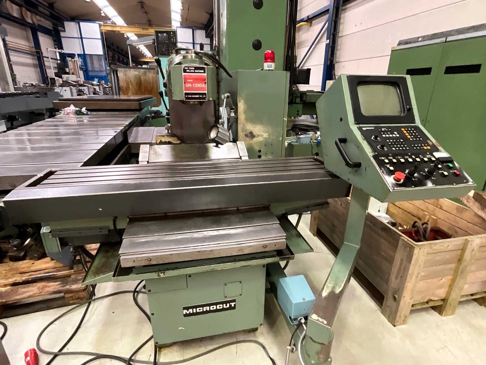 HO-CHUN – UH-1250A – CNC milling machine