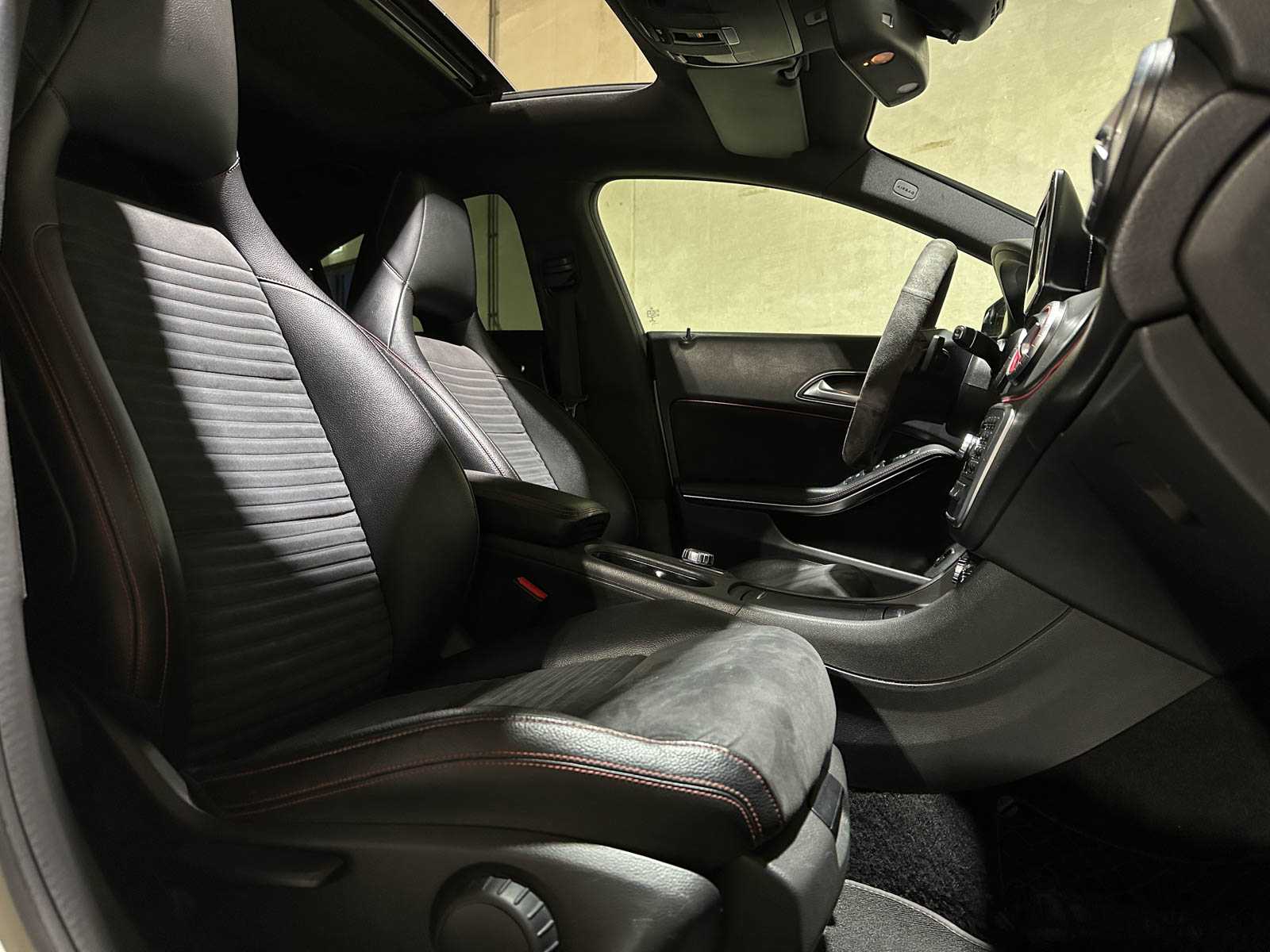 Mercedes-Benz A200 Edition 1 CLA-klasse 156pk 2013, 7-SBB-99