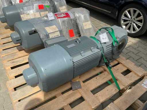 SEW-EURODRIVE - KA97 DRN180M4/BE20HR Scheut-helix tandwielmotor