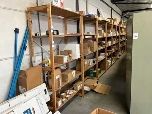 Różne materiały do instalacji centralnego ogrzewania