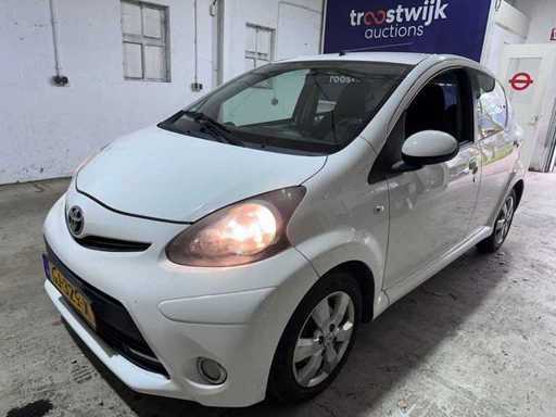 Toyota - Aygo - 1.0 VVT-i Aspiration - GJ-329-X- 2013