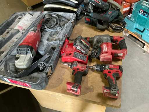 Milwaukee Tools (4x)