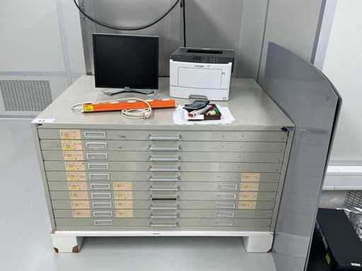 Mobiliario de taller - armario de taller con varias baldas planas