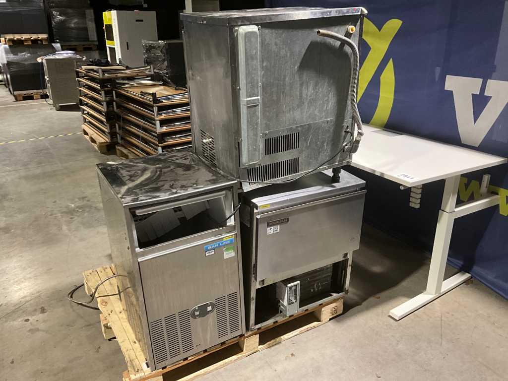 4x various stainless steel ice machines