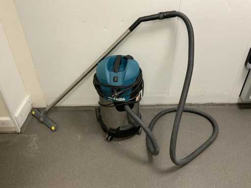 Makita - VC3011L - Odkurzacz