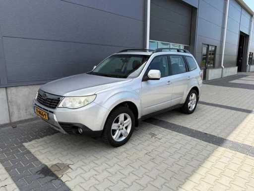Subaru - Forester - 2.0 XS Premium Plus - Samochód - 2010