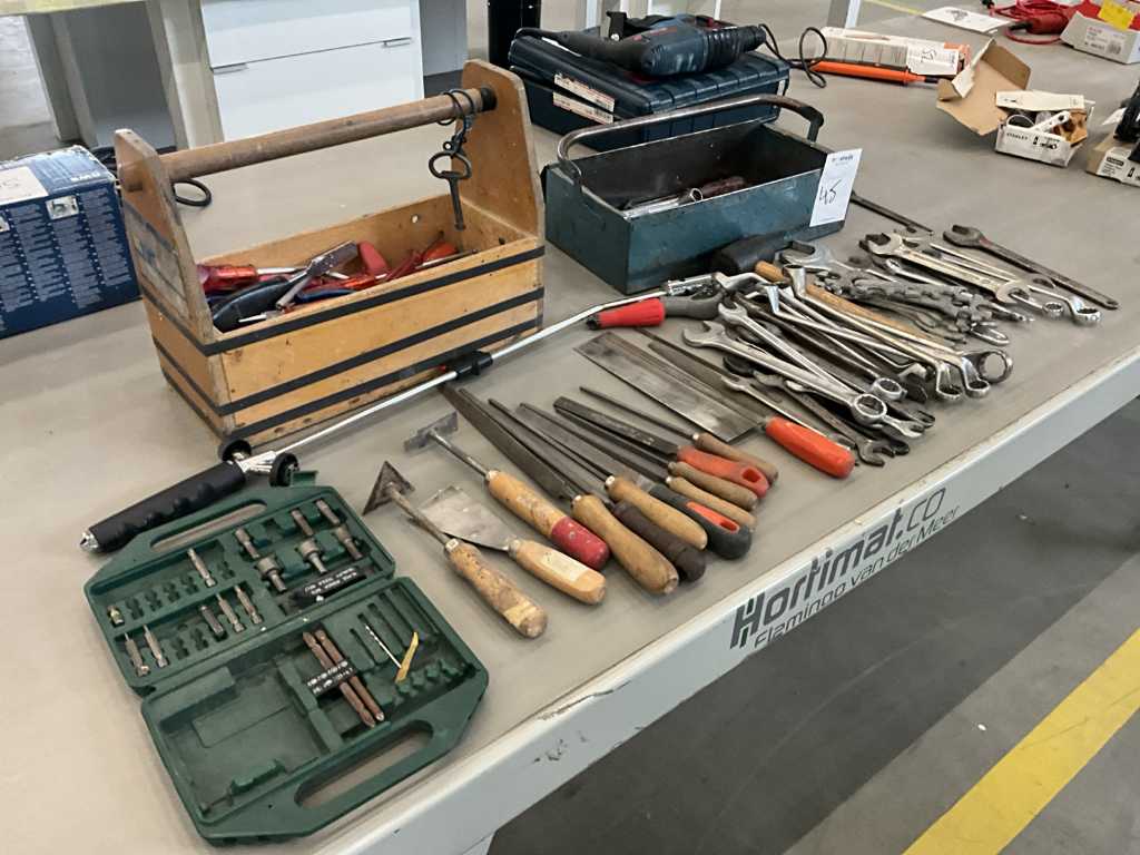 Batch of hand tools