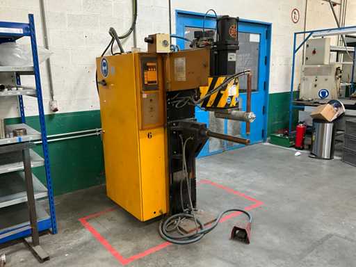 Aro 2106B SC Spot welding machine