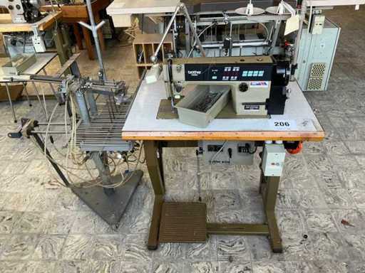 Brother Exendra DB2-B737-913 Schnell-Nähmaschine