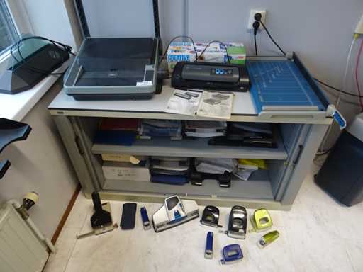 Lot de fournitures de bureau