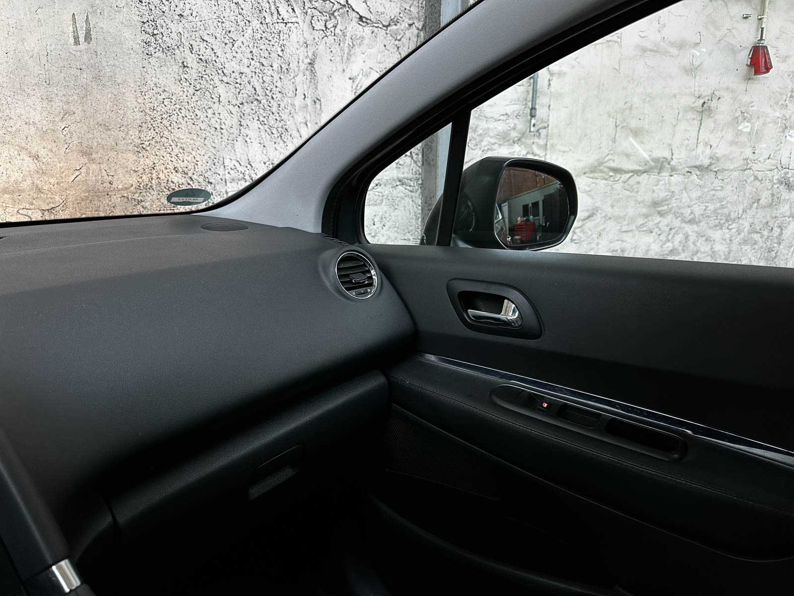 Peugeot 3008 1.6 THP ST 156pk 2011 (Origineel-NL), 09-PTJ-7