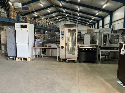 Kitchen and catering equipment