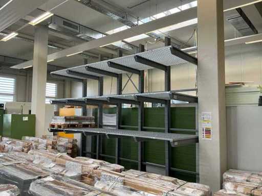 Portaequipajes en voladizo con 4 niveles