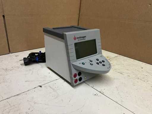 Invitrogen PowerEase 500 Electrophoresis Power Supply