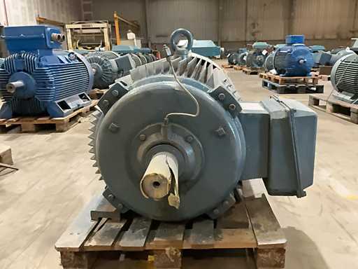 Silnik elektryczny 270KW 1500RPM 400/660V B3 T315S