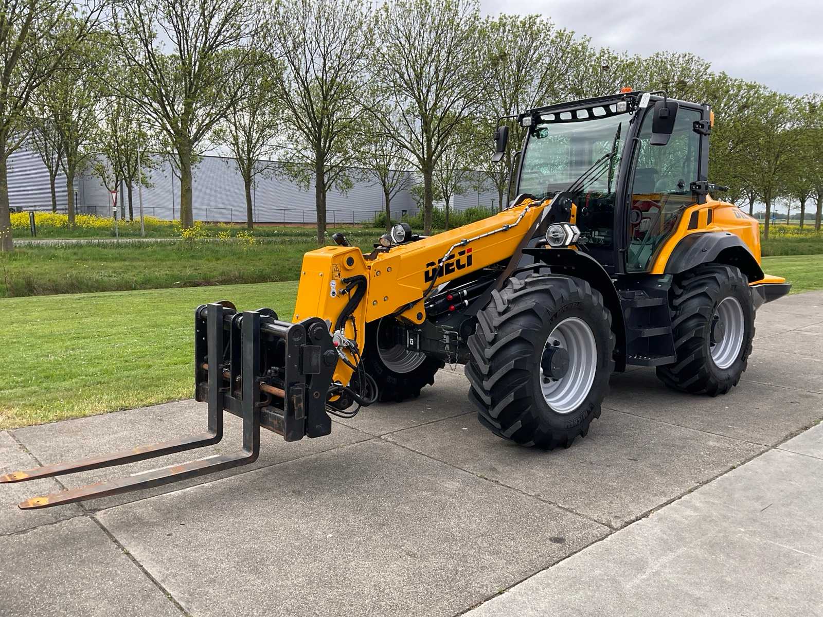 2024 Dieci AGRI PIVOT T70
